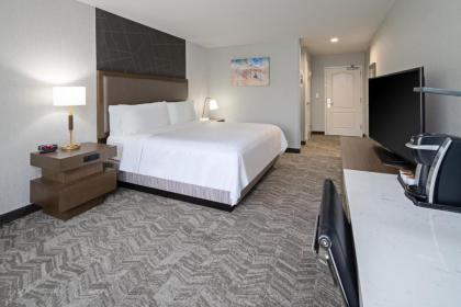 Best Western Valencia/Six Flags Inn & Suites - image 3