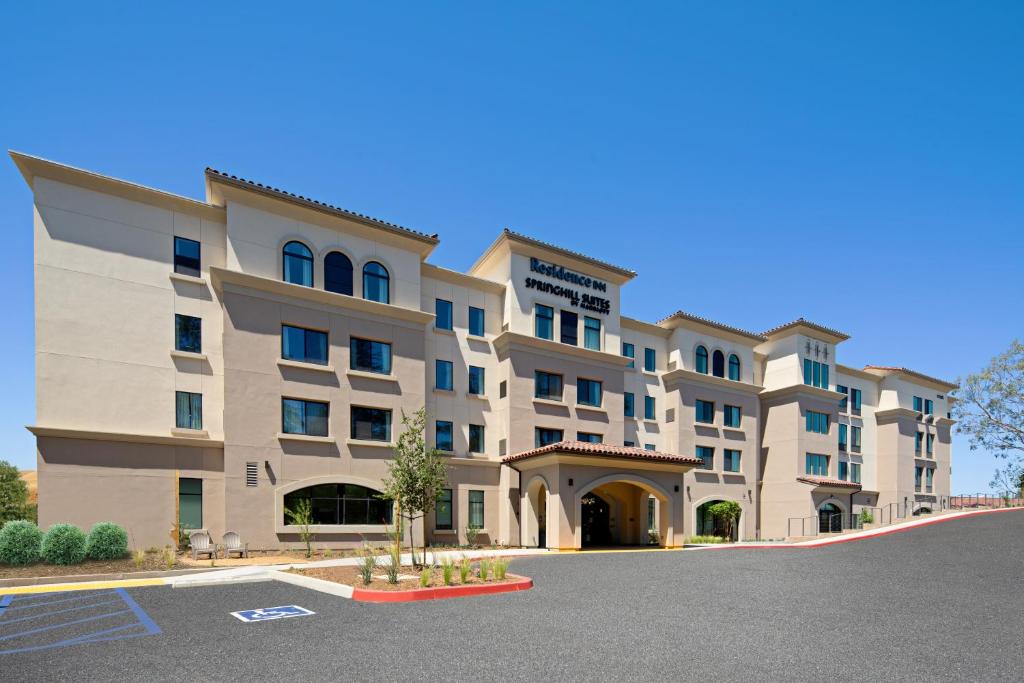 SpringHill Suites by Marriott Valencia - main image