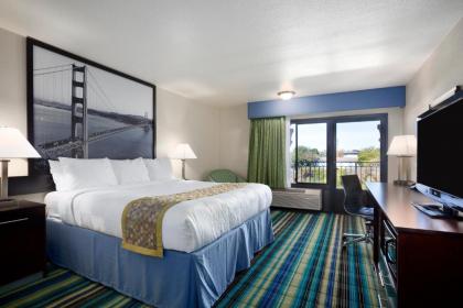 Super 8 by Wyndham Vallejo/Napa Valley - image 1