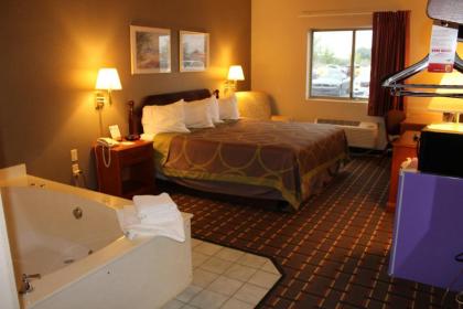 Super 8 by Wyndham Valparaiso - image 14