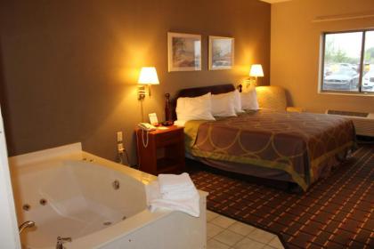 Super 8 by Wyndham Valparaiso - image 15
