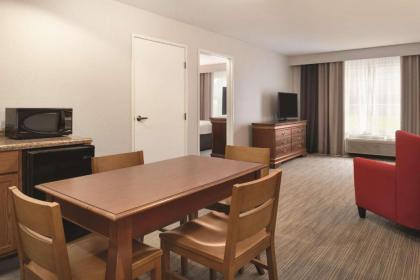 Country Inn & Suites by Radisson Valparaiso IN - image 11