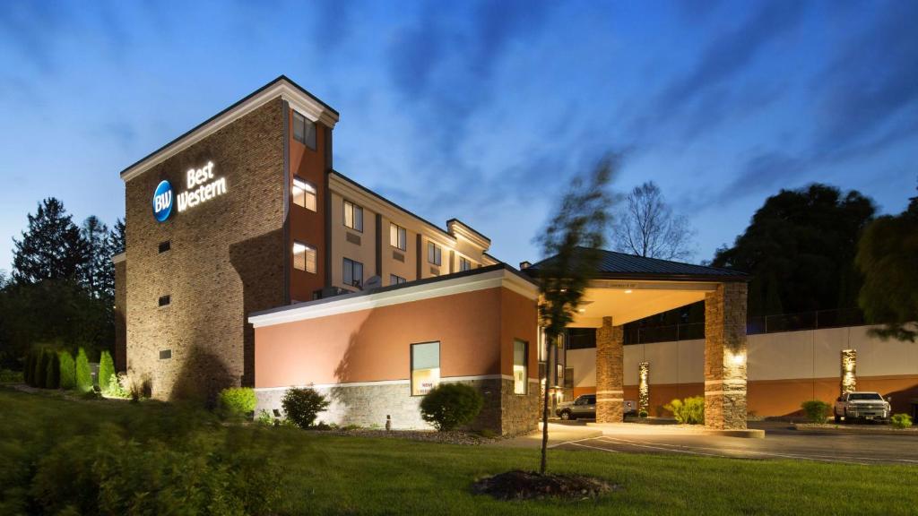 Best Western University Inn at Valparaiso - image 2