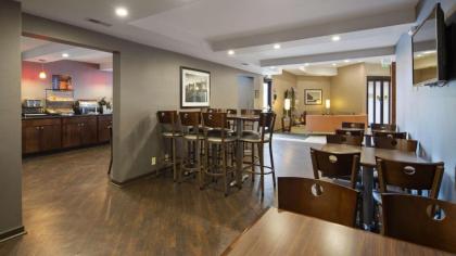 Best Western University Inn at Valparaiso - image 5