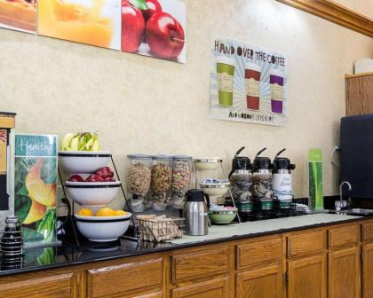 Quality Inn Van Buren - image 14