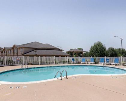 Quality Inn Van Buren - image 5