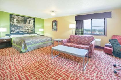 Super 8 by Wyndham Van Buren/Ft. Smith Area - image 13