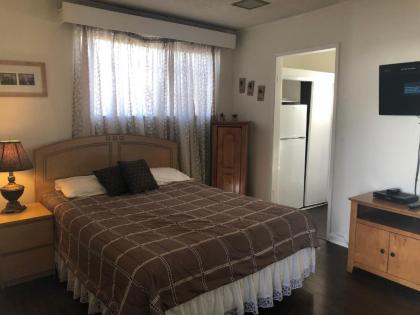 Comfy Studio in LA - image 2