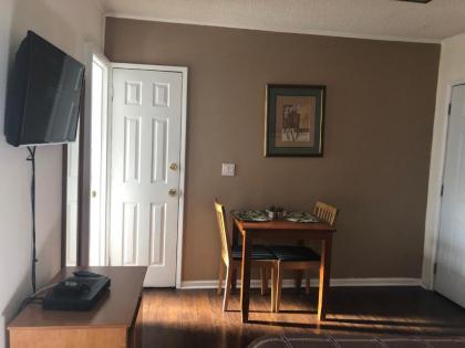 Comfy Studio in LA - image 4