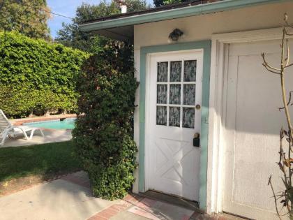 Guest houses in Van Nuys California