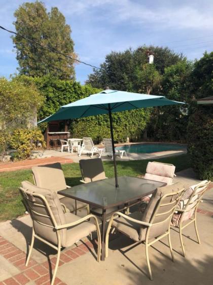 Lovely One Bedroom with a Pool - image 12