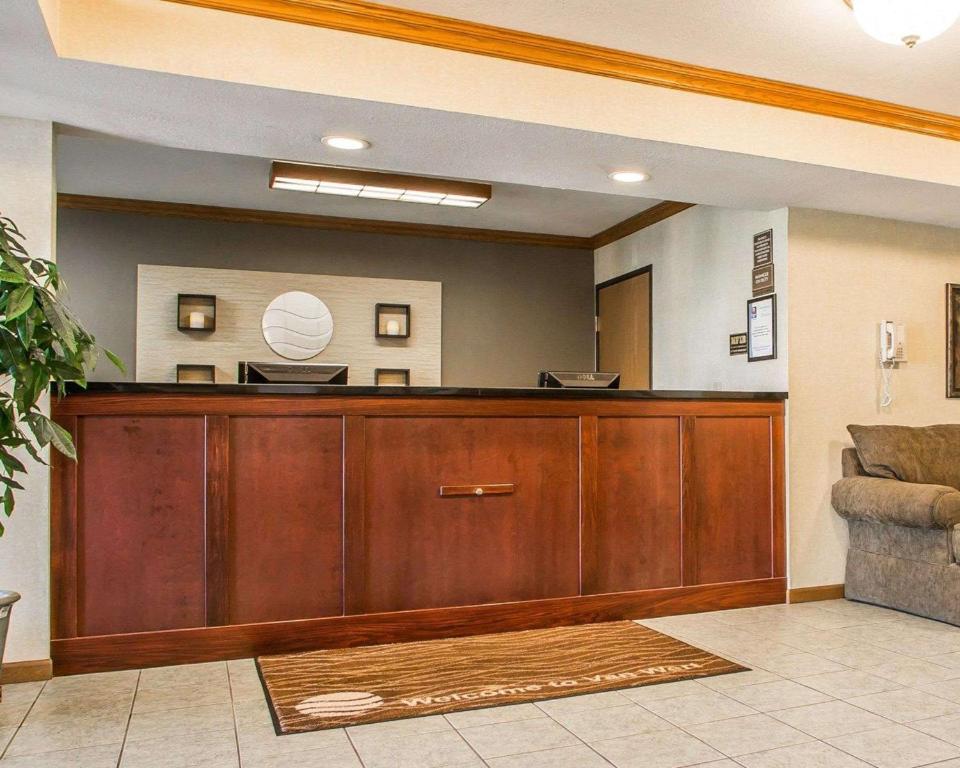 Comfort Inn Van Wert - image 3