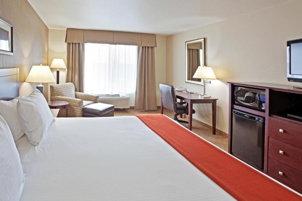 Holiday Inn Express Hotel & Suites Vancouver Mall-Portland Area an IHG Hotel - image 6