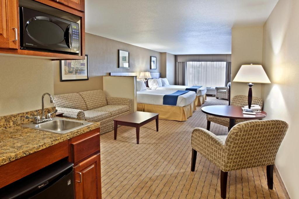 Holiday Inn Express Hotel & Suites Vancouver Mall-Portland Area an IHG Hotel - image 7