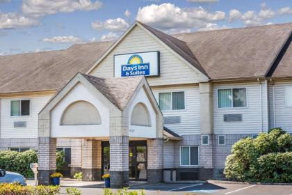Days Inn & Suites By Wyndham Vancouver