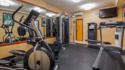 Best Western PLUS Vancouver Mall Hotel - image 6
