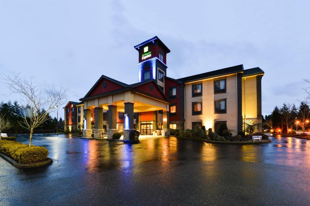 Holiday Inn Express Vancouver North an IHG Hotel - image 7