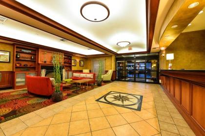 Holiday Inn Express Vancouver North an IHG Hotel - image 9
