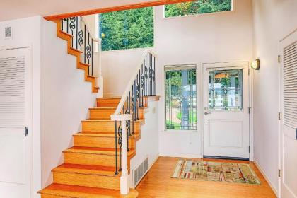 Four Stone Beach House - image 11