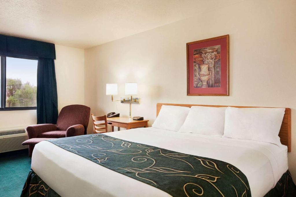 Travelodge by Wyndham Vaughn - image 5