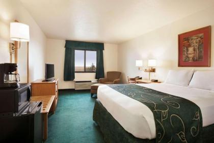 Travelodge by Wyndham Vaughn - image 9