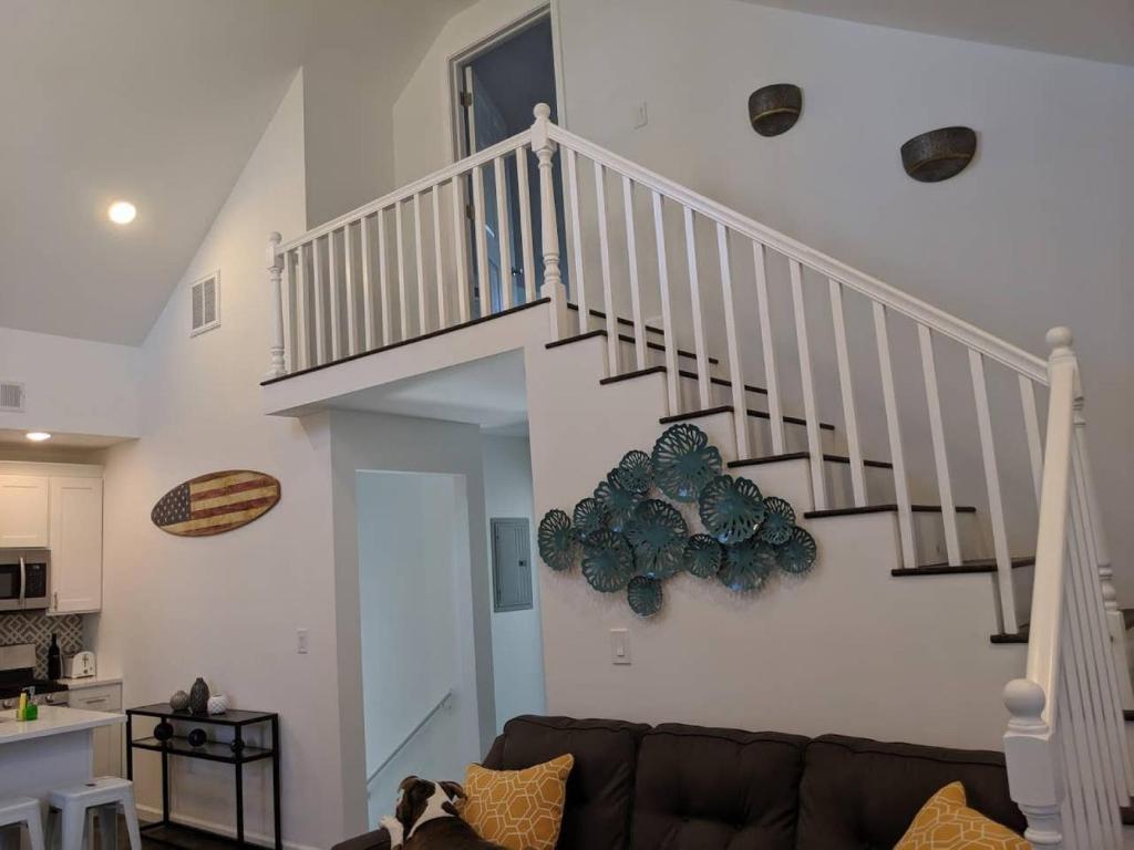 Lux 3 Bd - Perfect & Parking & Massive Patio - image 7