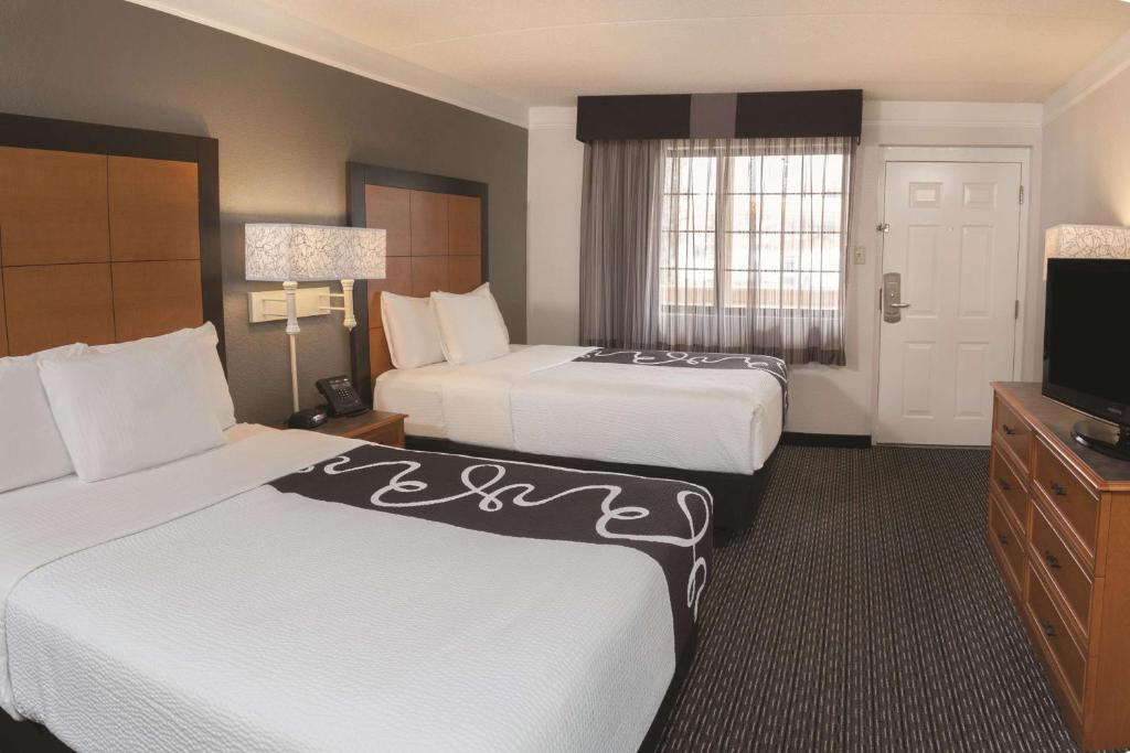 La Quinta Inn by Wyndham Ventura - image 4