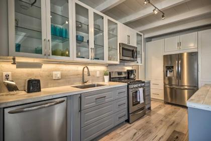 Remodeled Ventura Beach Home with Yard and Fire Pit! - image 8