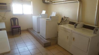 Split Mountain Motel - image 2