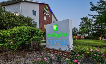 Holiday Inn Express Chicago Northwest Vernon Hills an IHG Hotel