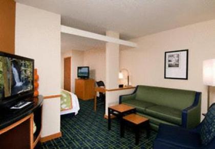 Fairfield Inn & Suites Verona - image 14
