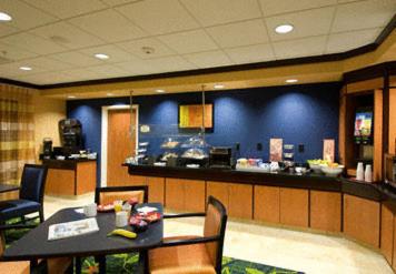 Fairfield Inn & Suites Verona - image 6