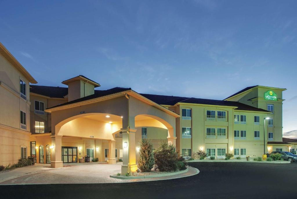 La Quinta by Wyndham Verona - main image