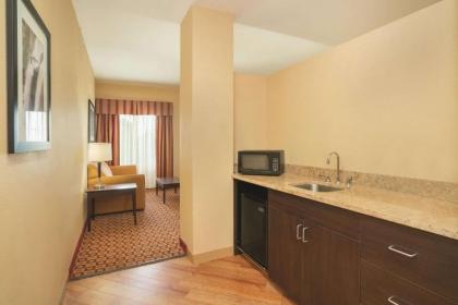 La Quinta by Wyndham Verona - image 2