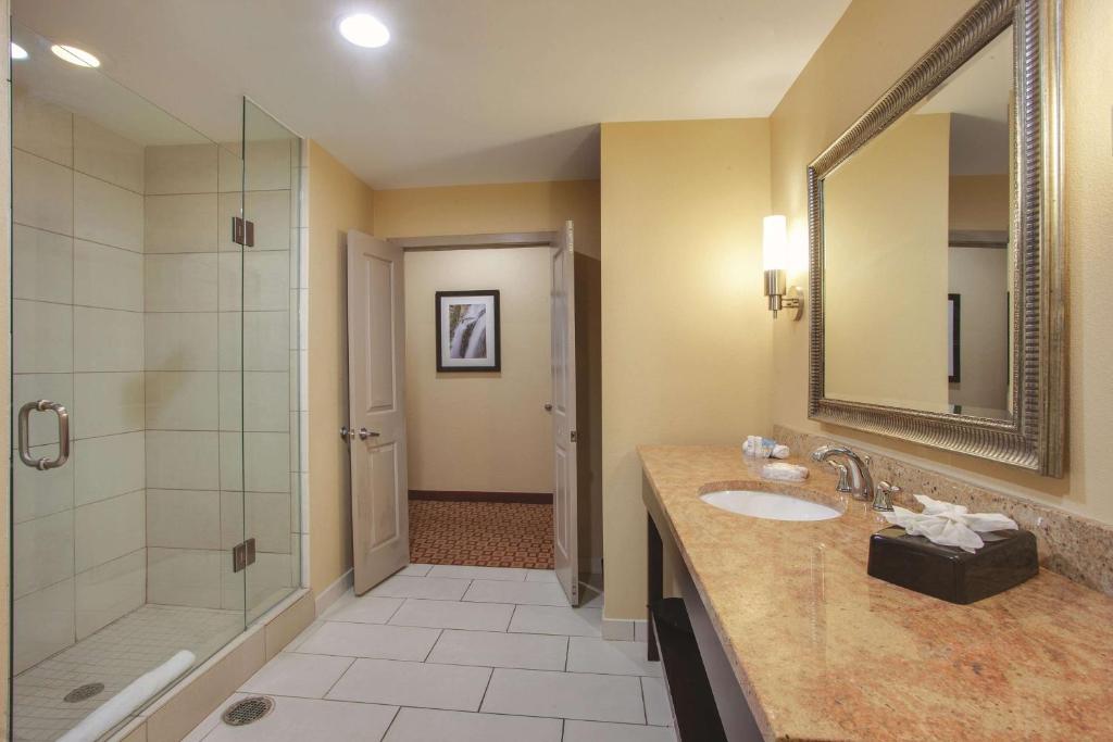 La Quinta by Wyndham Verona - image 4