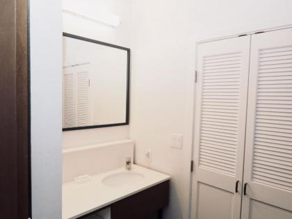 Hampton Inn & Suites Binghamton/Vestal - image 9