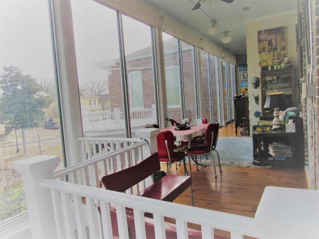 Bazsinsky House - image 7
