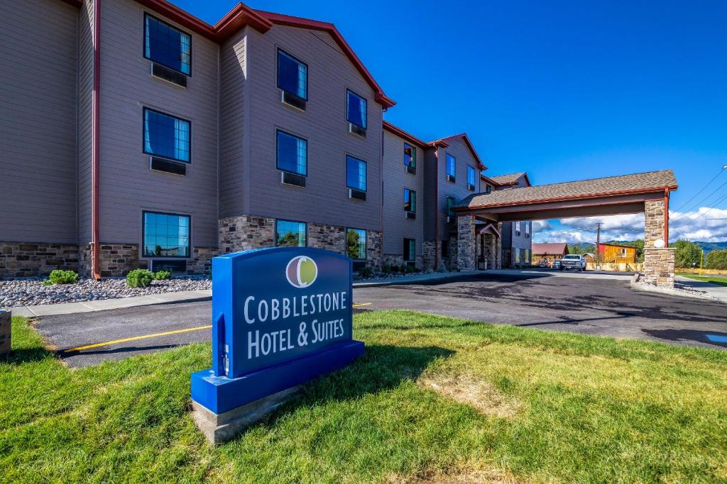 Cobblestone Hotel & Suites - Victor - main image