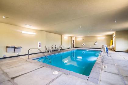 Cobblestone Hotel & Suites - Victor - image 10