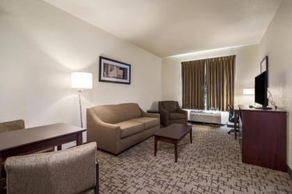 Cobblestone Hotel & Suites - Victor - image 12