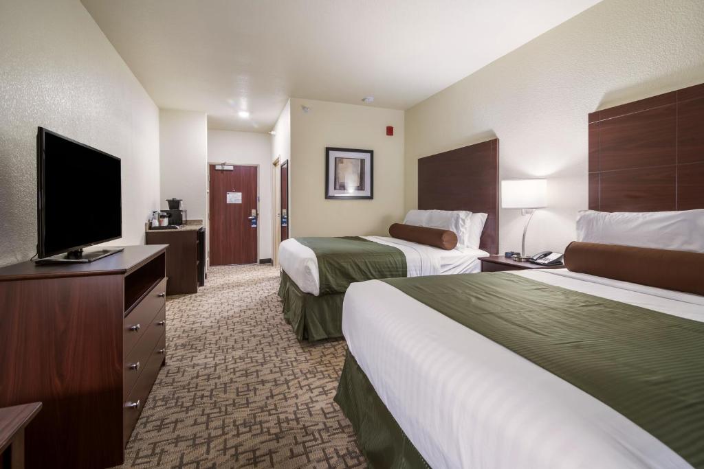 Cobblestone Hotel & Suites - Victor - image 5