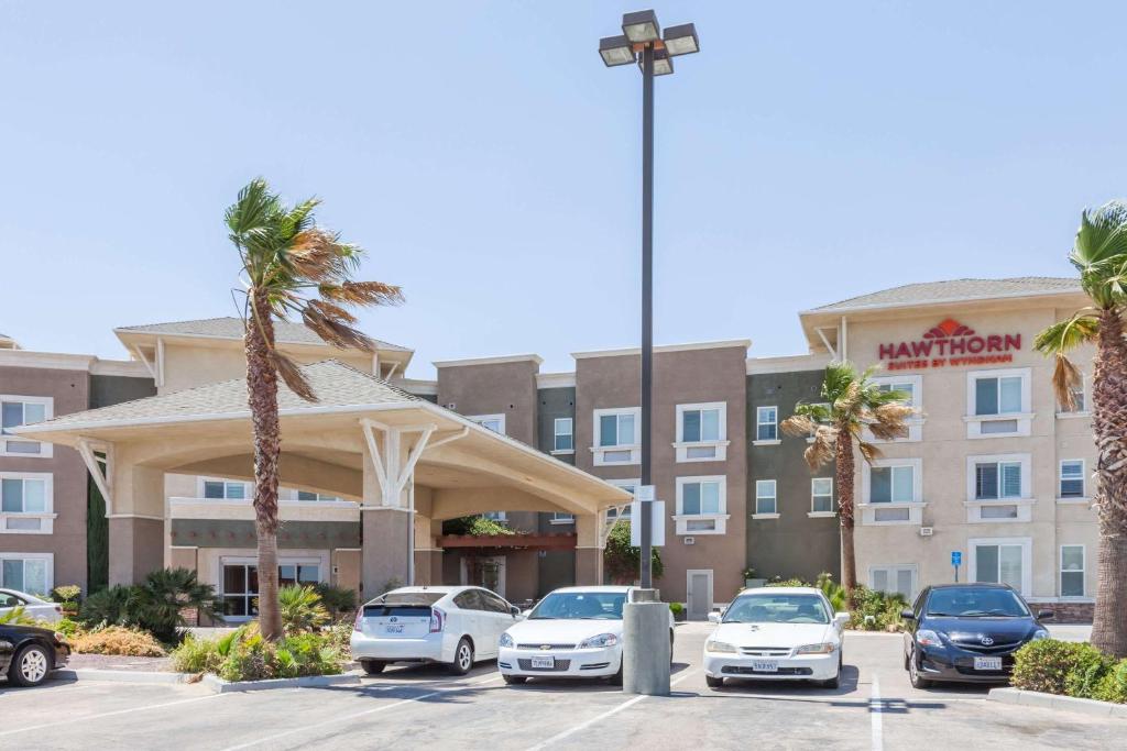 Hawthorn Suites - main image