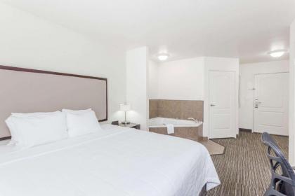 Hawthorn Suites - image 2
