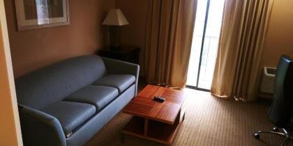 Green Tree Inn And Extended Stay Suites - image 8