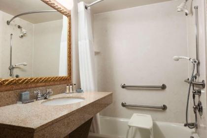 Wingate by Wyndham Vienna/Parkersburg - image 21