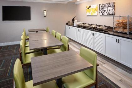Residence Inn by Marriott Tysons - image 13