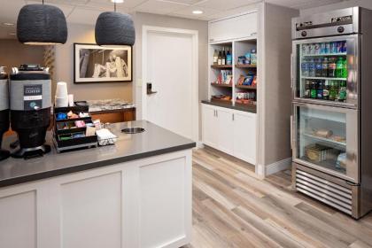 Residence Inn by Marriott Tysons - image 3