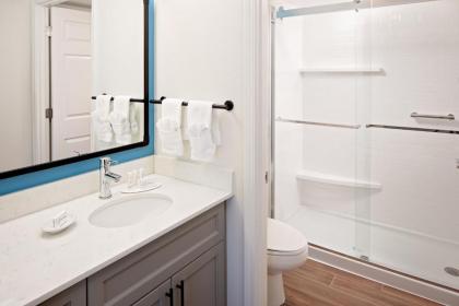 Residence Inn by Marriott Tysons - image 5