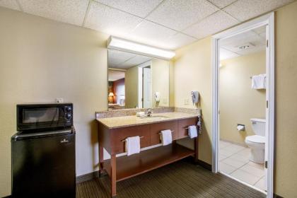 Red Roof Inn Vincennes - image 10