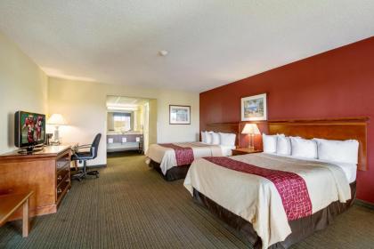 Red Roof Inn Vincennes - image 2